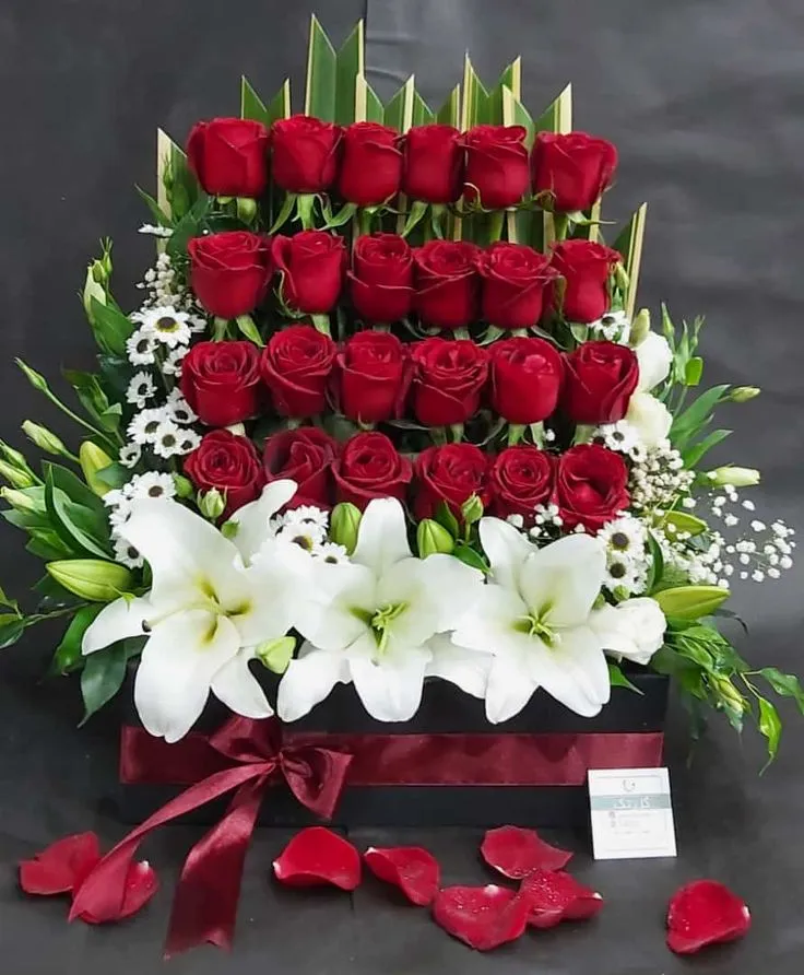 Arreglo de Rosas y Lilis