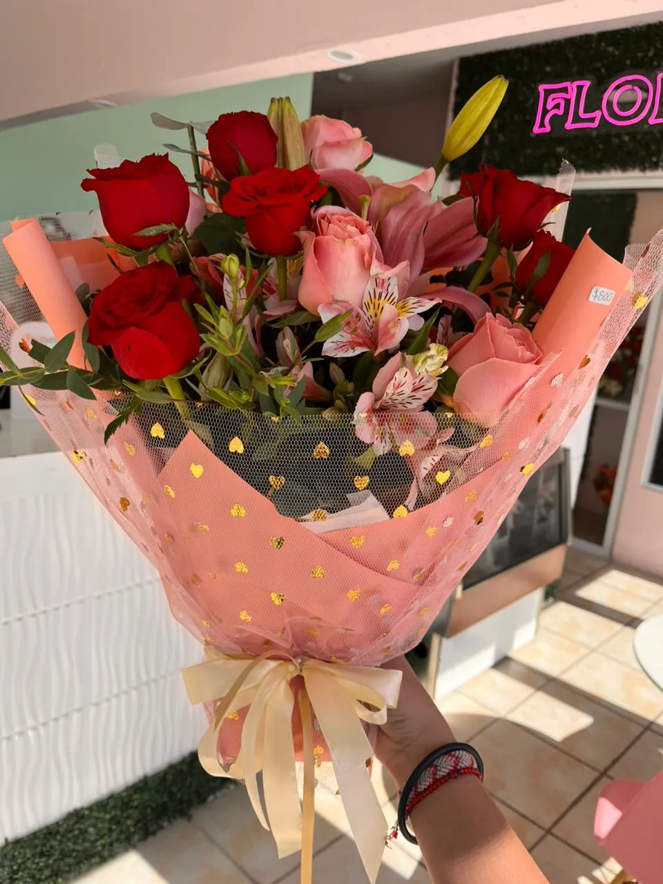 Ramo de Rosas y Lilis